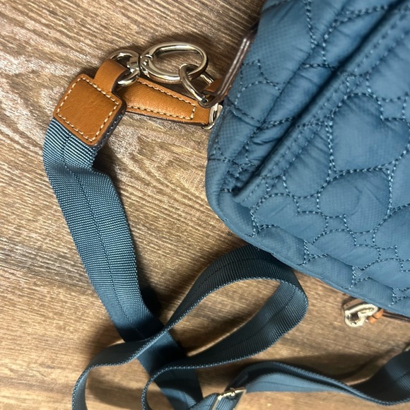 Brighton Kira Heart bag MINT/NEW condition- smaller crossbody beautiful blue - Picture 7 of 12